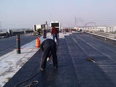 使用非固化防水涂料在冬季能施工吗?