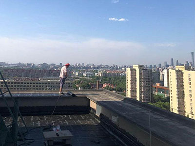 卷材防水层的铺设和粘接如何处