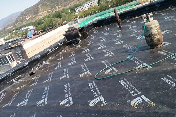 北京大兴附近防水公司:自建房怎么做防水防潮_大兴超详细干货_看完不用再担心漏水